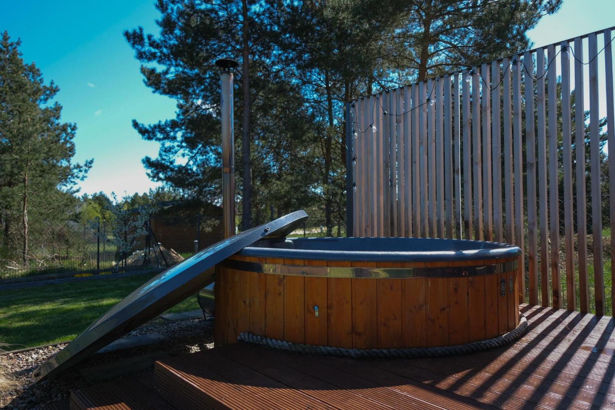 Westfalowachatka Domek Z Jacuzzi Sasino Zewnętrze zdjęcie